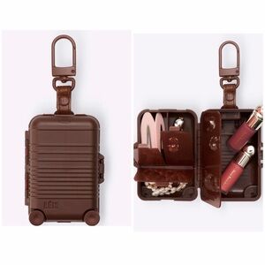 Beis, micro roller charm, nwt in maple 🍁